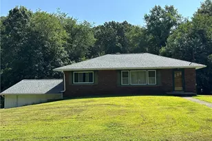 4385 Rex Lake Dr, New Franklin, OH 44319 - Photo 1