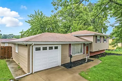 2640 W 39th Street, Lorain, OH 44053 - Photo 1
