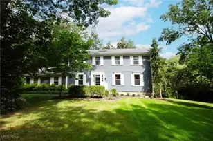 610 Deep Woods Dr, Aurora, OH 44202 - Photo 1