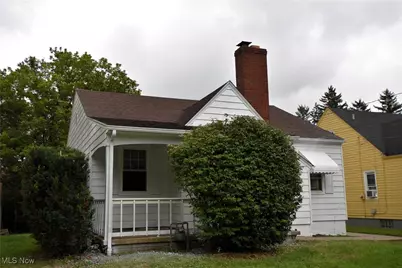105 S Hazelwood Avenue, Youngstown, OH 44509 - Photo 1