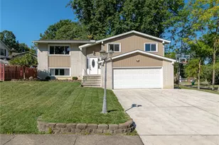 6650 Parkgate Oval, Green Hills, OH 44131 - Photo 1