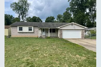 112 Benton Street, Austintown, OH 44515 - Photo 1