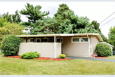 1005 34th Street NW, Canton, OH 44709 - Photo 1