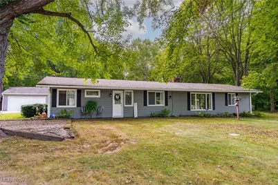 11940 Freshley Avenue NE, Alliance, OH 44601 - Photo 1