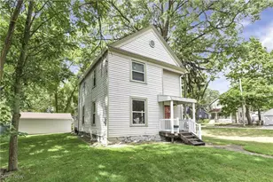 2812 Hudson Dr, Cuyahoga Falls, OH 44221 - Photo 1