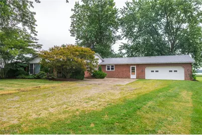 1821 Deerfield Avenue N, Dalton, OH 44618 - Photo 1