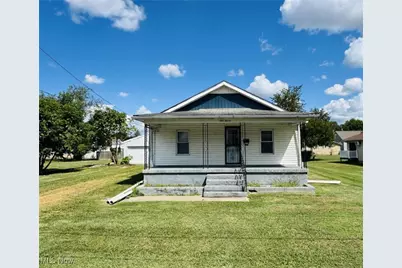 911 Merrick Avenue, Zanesville, OH 43701 - Photo 1