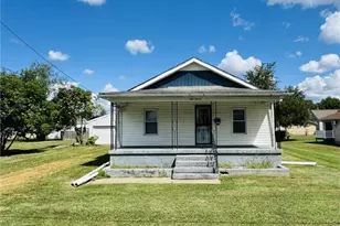 911 Merrick Ave, Zanesville, OH 43701 - Photo 1