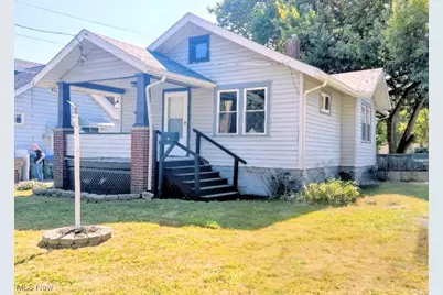 806 Curtis Avenue, Cuyahoga Falls, OH 44221 - Photo 1