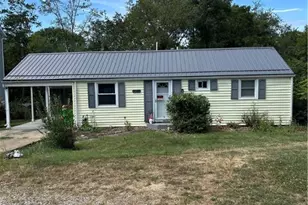 24 Garfield Ave, New Concord, OH 43762 - Photo 1