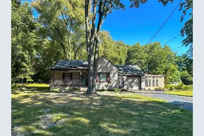 5375 East Drive, Niles, OH 44446 - Photo 1