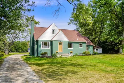 13061 Beeson Street NE, Alliance, OH 44601 - Photo 1