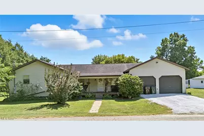 2107 Ames Avenue, Belpre, OH 45714 - Photo 1