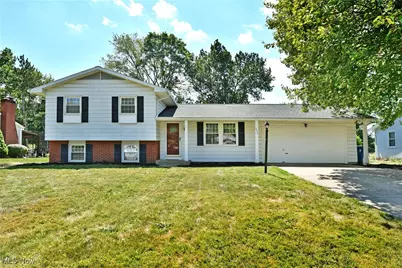 4092 Aleesa Drive SE, Warren, OH 44484 - Photo 1