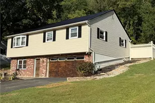 890 Green Dr, Coshocton, OH 43812 - Photo 1
