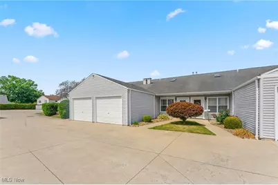 3476 Ivy Hill Circle #D, Cortland, OH 44410 - Photo 1