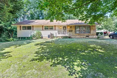 3211 Sherbrook Drive, Uniontown, OH 44685 - Photo 1