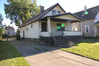 12508 Farringdon Avenue, Loveland, OH 44105 - Photo 1