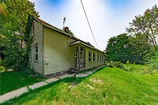 829 Starkweather Ave, Loveland, OH 44113 - Photo 1