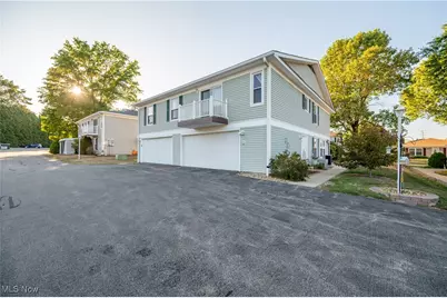 1357 Pembrooke Drive #D, Salem, OH 44460 - Photo 1