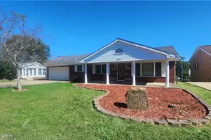 1610 N 13th St, Cambridge, OH 43725 - Photo 1