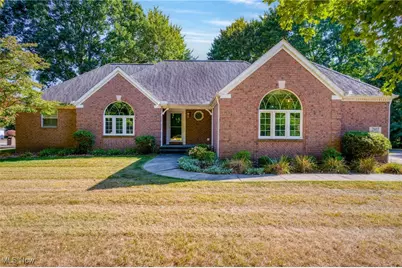 2107 Pearce Circle, Salem, OH 44460 - Photo 1