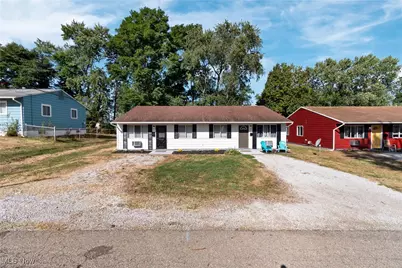 3015-3017 Bollinger Avenue NE, Canton, OH 44705 - Photo 1