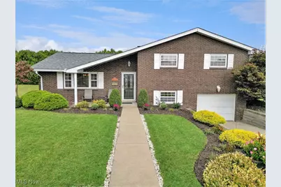 2431 Alexander Manor E, Steubenville, OH 43952 - Photo 1