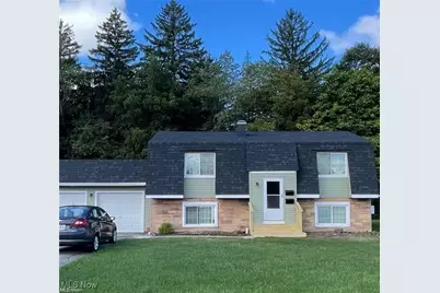 4518-4520 Washington Square Drive, Youngstown, OH 44515 - Photo 1