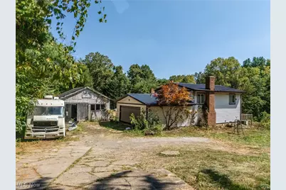 5434 Briggle Avenue SW, East Sparta, OH 44626 - Photo 1