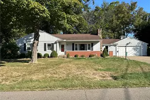 1618 Sleepy Hollow Dr, Coshocton, OH 43812 - Photo 1