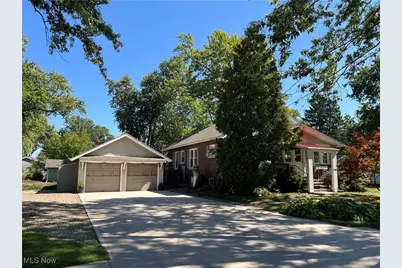 1028 Lyndon Avenue, Ashtabula, OH 44004 - Photo 1