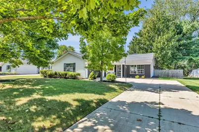 227 W Parkway Drive, Madison, OH 44057 - Photo 1