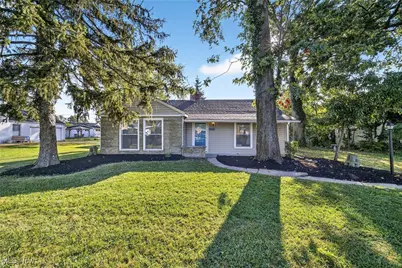 281 Overlook Road, Vermilion, OH 44089 - Photo 1