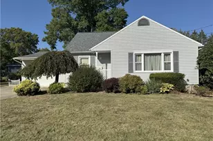 202 37th St SW, Barberton, OH 44203 - Photo 1