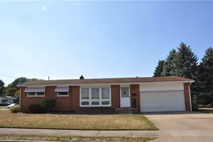 505 Hillcrest Ave NW, North Canton, OH 44720 - Photo 1