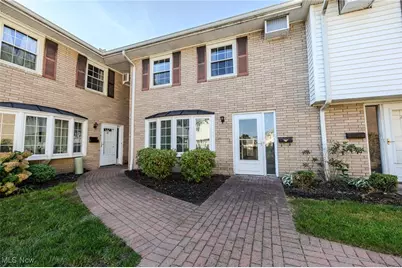 9 Meadowlawn Drive #21, Mentor, OH 44060 - Photo 1