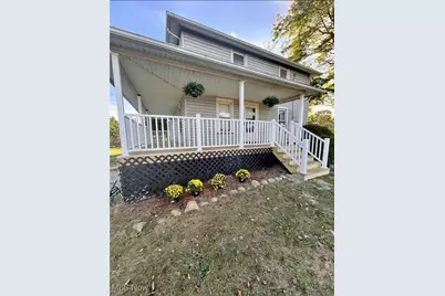 3990 Edison Street NE, Hartville, OH 44632 - Photo 1