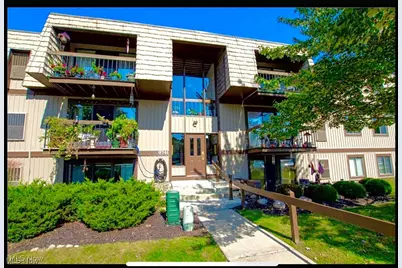 9741 Sunrise Boulevard #M16, North Royalton, OH 44133 - Photo 1