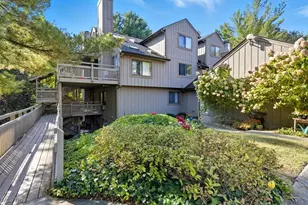 618 Meredith Ln, Cuyahoga Falls, OH 44223 - Photo 1