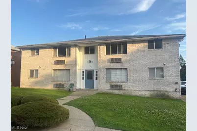 2000 Woodlawn Avenue NW #2, Canton, OH 44708 - Photo 1