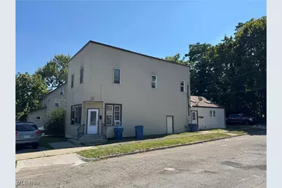 412 Elm Street, Struthers, OH 44471 - Photo 1