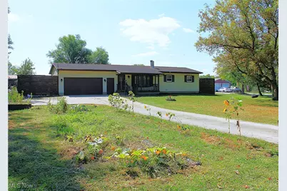 8620 Willow Road, Burbank, OH 44214 - Photo 1