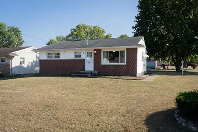 1902 39th Street NE, Canton, OH 44705 - Photo 1