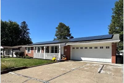 614 10th Drive NW, New Philadelphia, OH 44663 - Photo 1