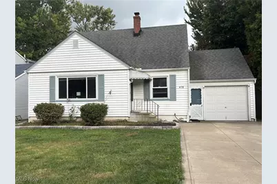 476 Woodstock Road, Eastlake, OH 44095 - Photo 1