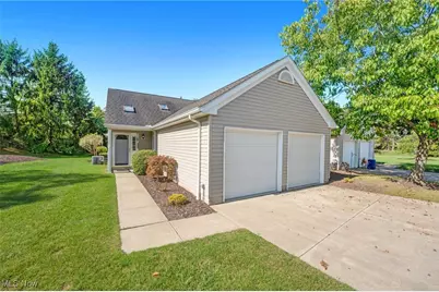 20889 Autumn Oval #31, Strongsville, OH 44149 - Photo 1