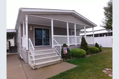 411 Pin Oak Circle, Elyria, OH 44035 - Photo 1
