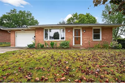 306 Hollywood Avenue, Cuyahoga Falls, OH 44221 - Photo 1