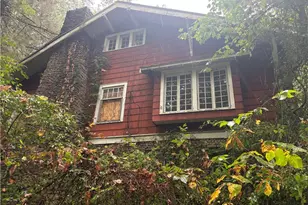 737 Vernon Odom Blvd, Akron, OH 44307 - Photo 1